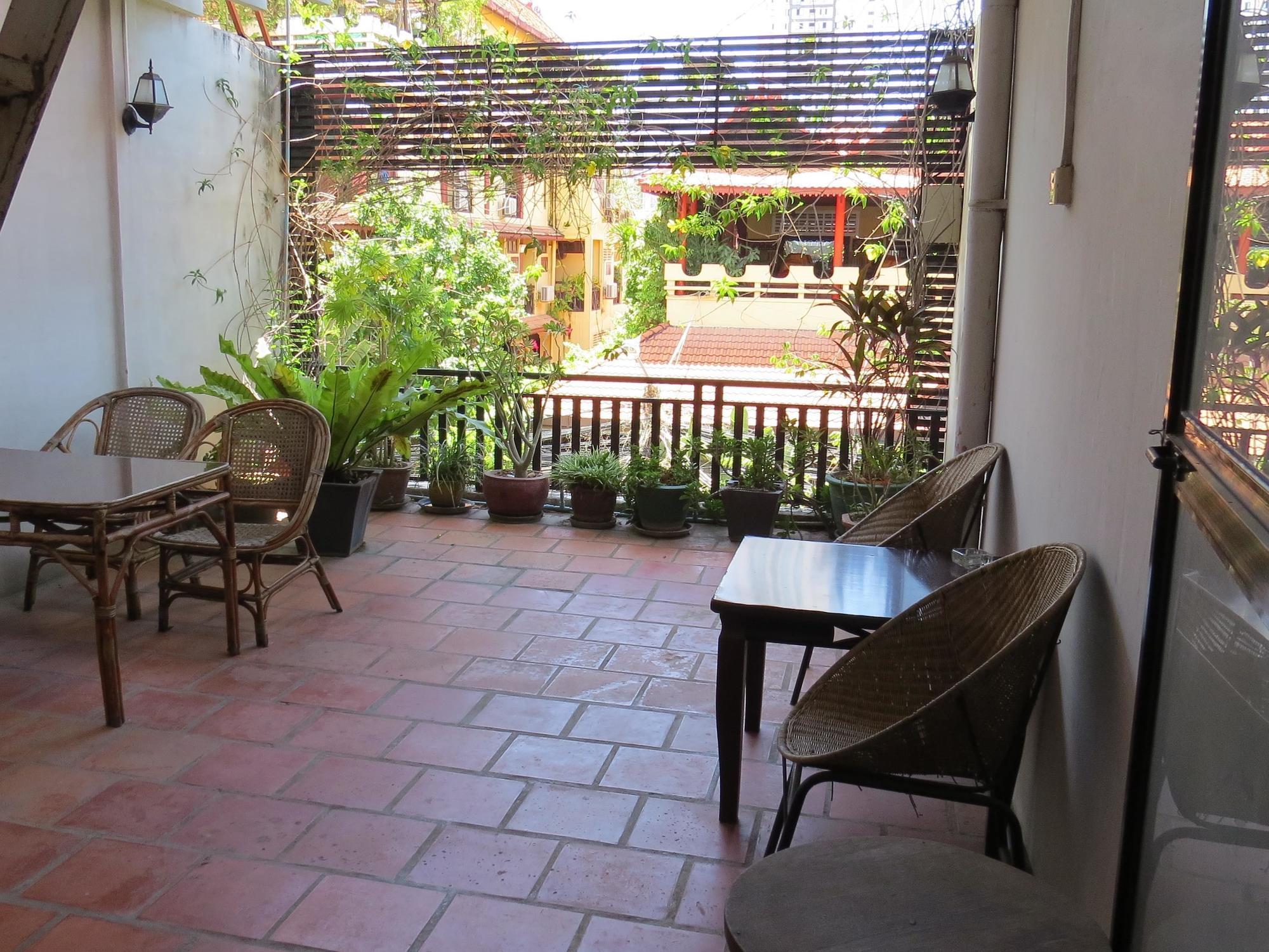 Goldie Guesthouse Phnom Penh Zewnętrze zdjęcie