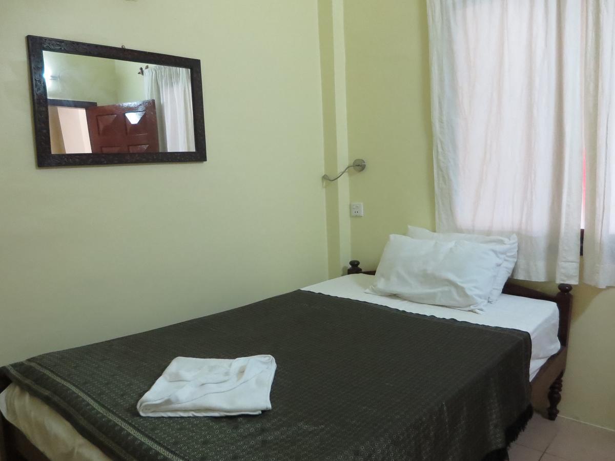 Goldie Guesthouse Phnom Penh Zewnętrze zdjęcie