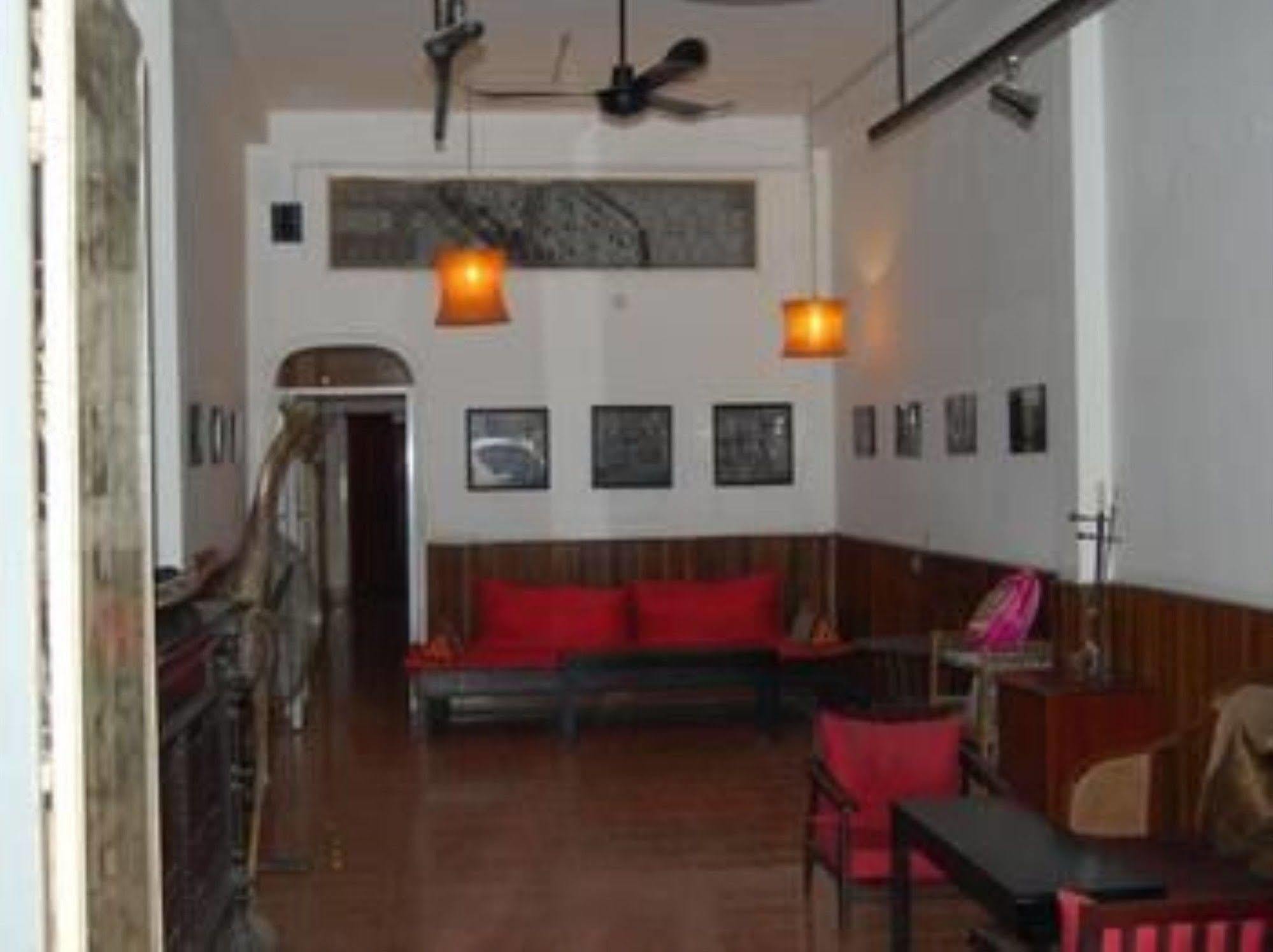 Goldie Guesthouse Phnom Penh Zewnętrze zdjęcie