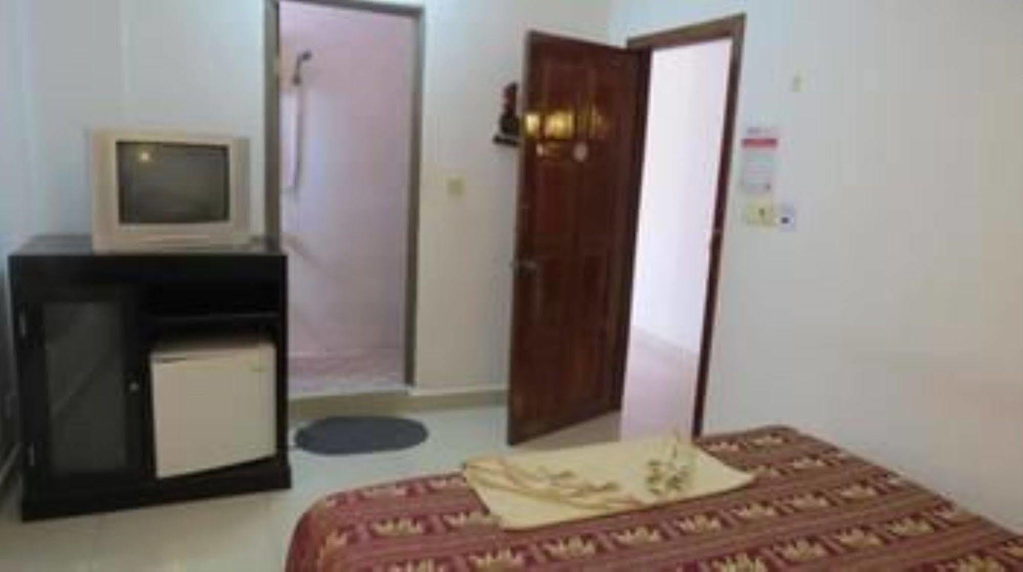 Goldie Guesthouse Phnom Penh Zewnętrze zdjęcie