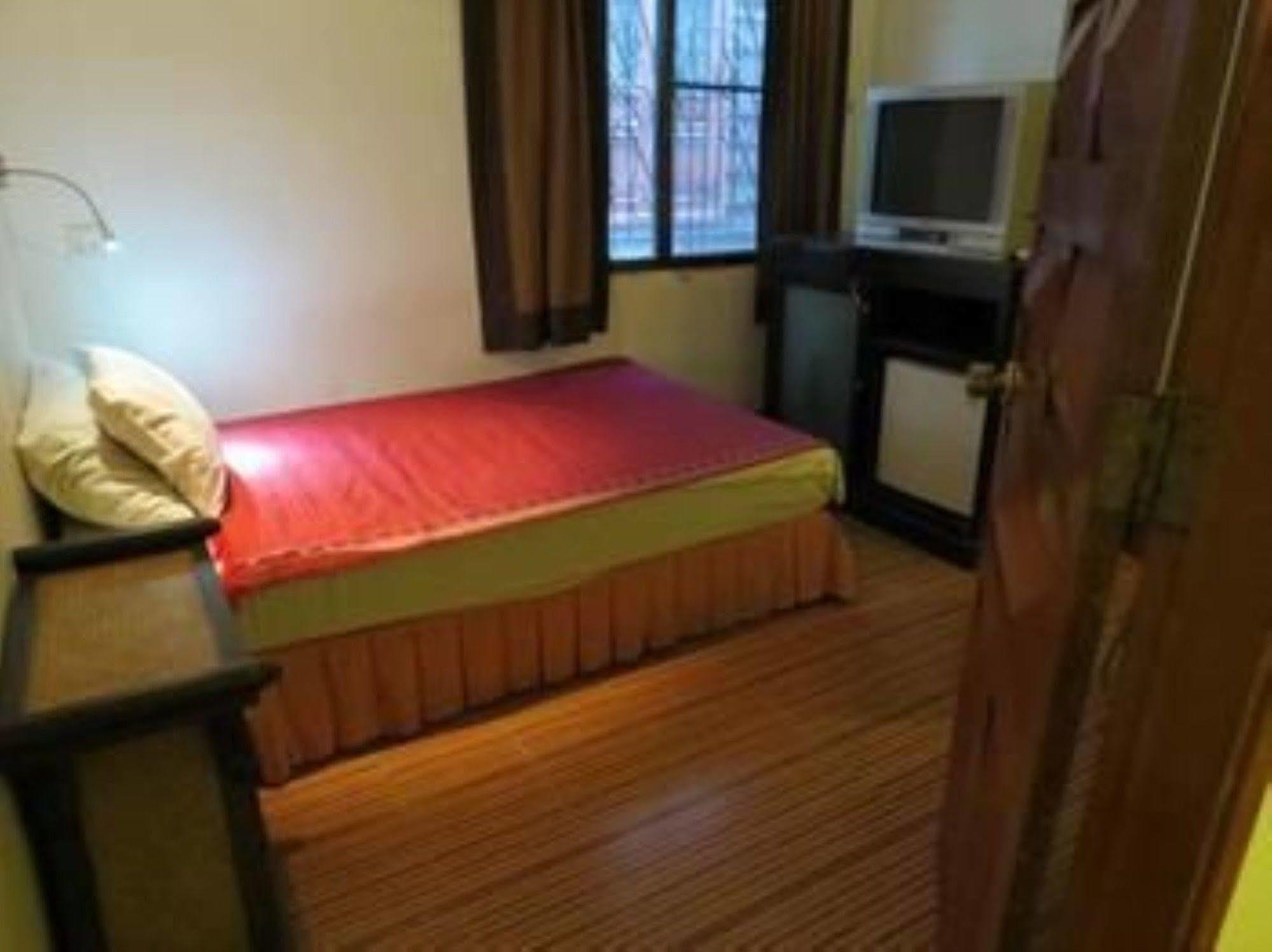 Goldie Guesthouse Phnom Penh Zewnętrze zdjęcie
