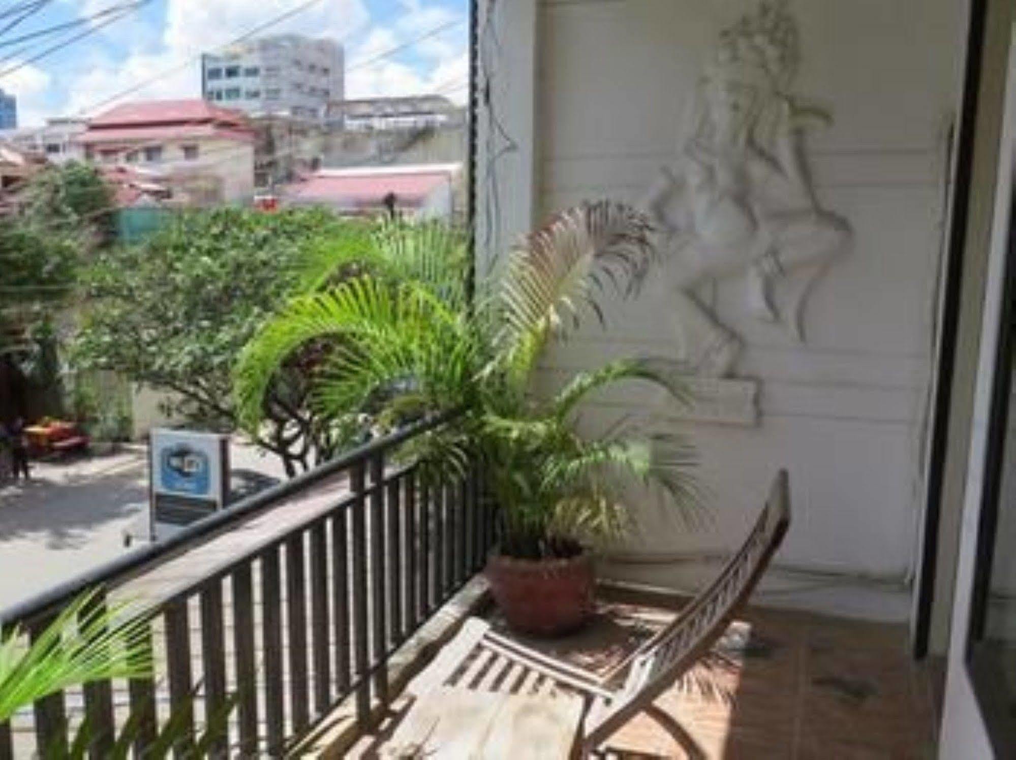 Goldie Guesthouse Phnom Penh Zewnętrze zdjęcie